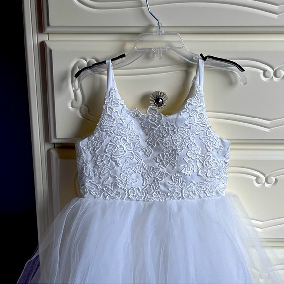 NWOT White Flower Girl / Communion Dress Size 4 - Picture 6 of 7